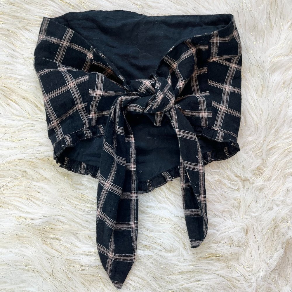 Tie-Back Plaid Crop Top